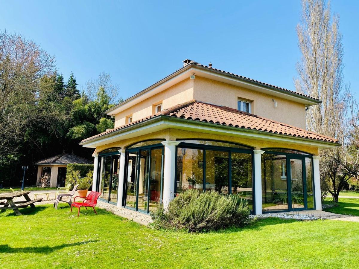 Les Villas Du Domaine De Suzel Vignieu Exterior foto